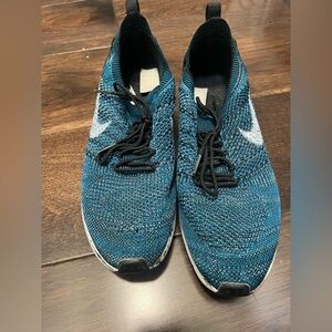 Nike Men's Teal Knit Sneakers